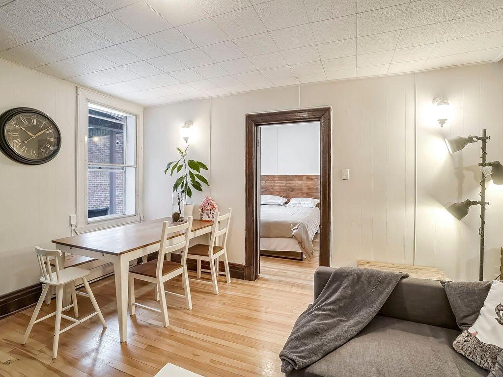 









5509


3e Avenue

,
Montréal (Rosemont/La Petite-Patrie),




QC
H1Y2W7

