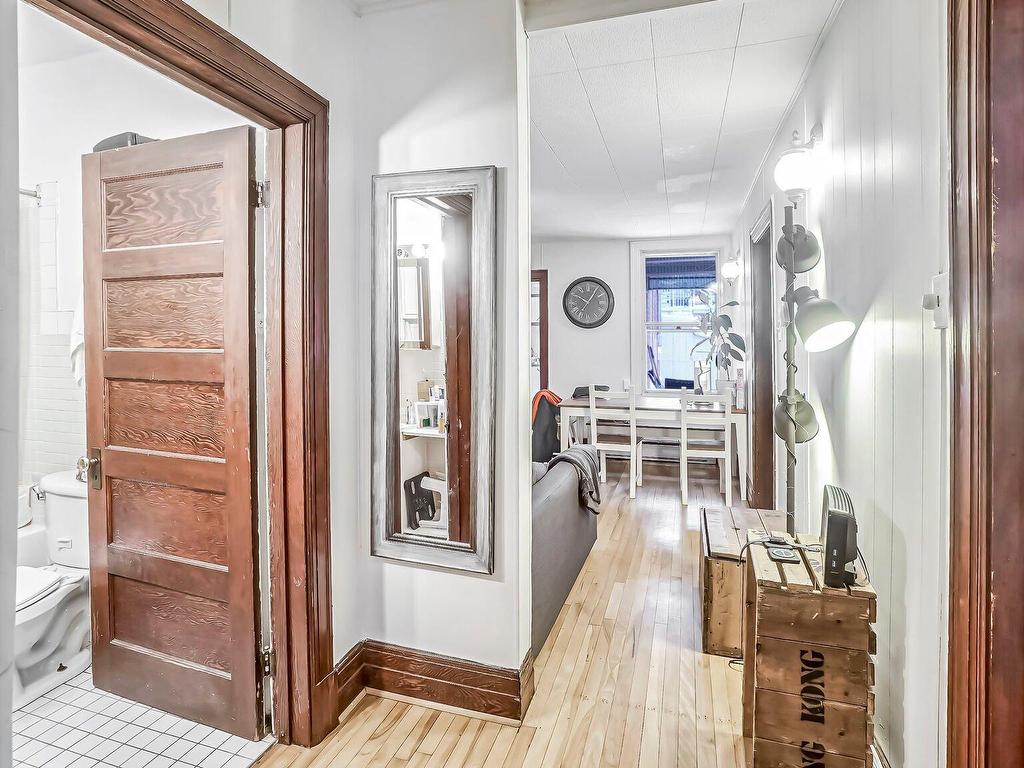 









5509


3e Avenue

,
Montréal (Rosemont/La Petite-Patrie),




QC
H1Y2W7


