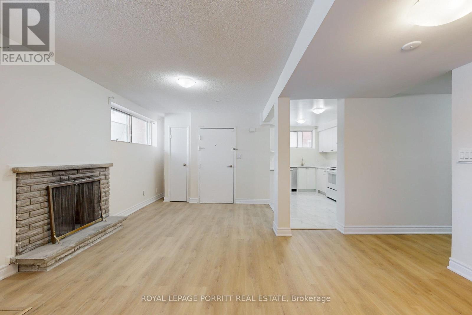 












LOWER - 6 THIRTY THIRD STREET

,
Toronto,




Ontario
M8W3G8

