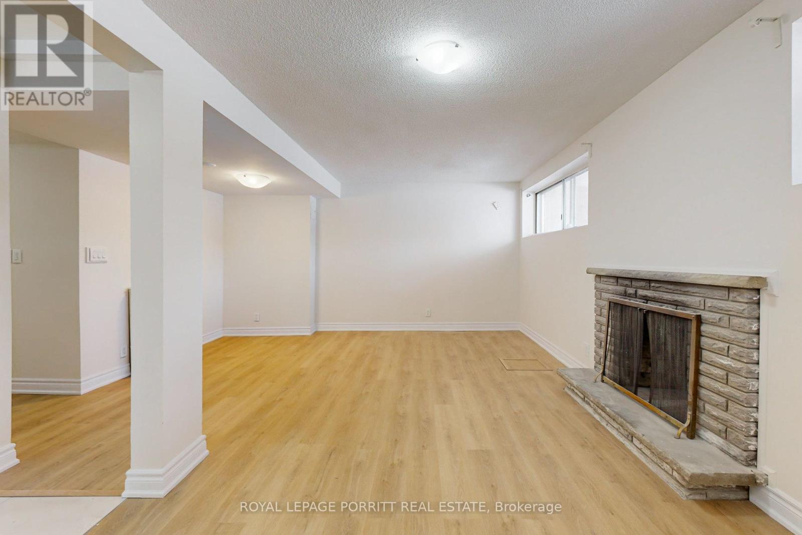 












LOWER - 6 THIRTY THIRD STREET

,
Toronto,




Ontario
M8W3G8

