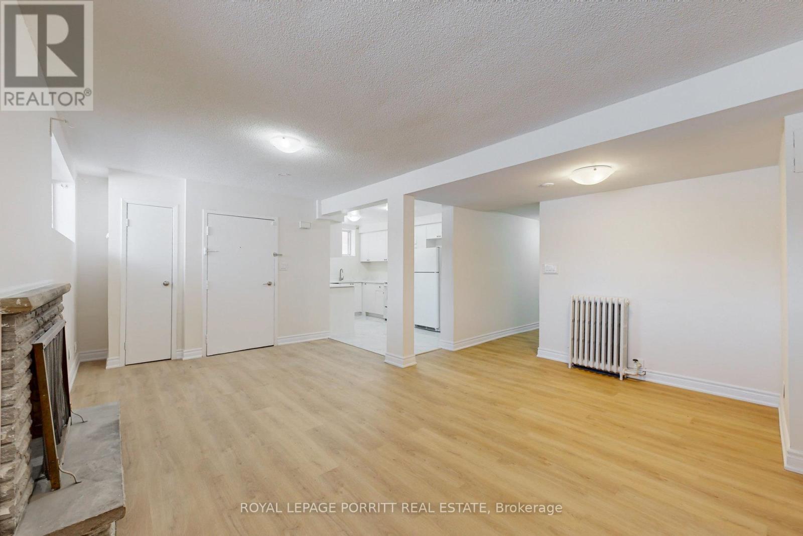 












LOWER - 6 THIRTY THIRD STREET

,
Toronto,




Ontario
M8W3G8

