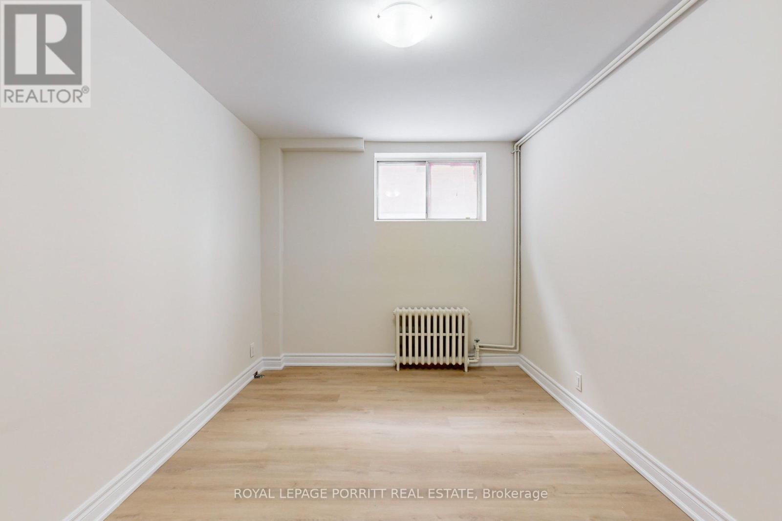 












LOWER - 6 THIRTY THIRD STREET

,
Toronto,




Ontario
M8W3G8

