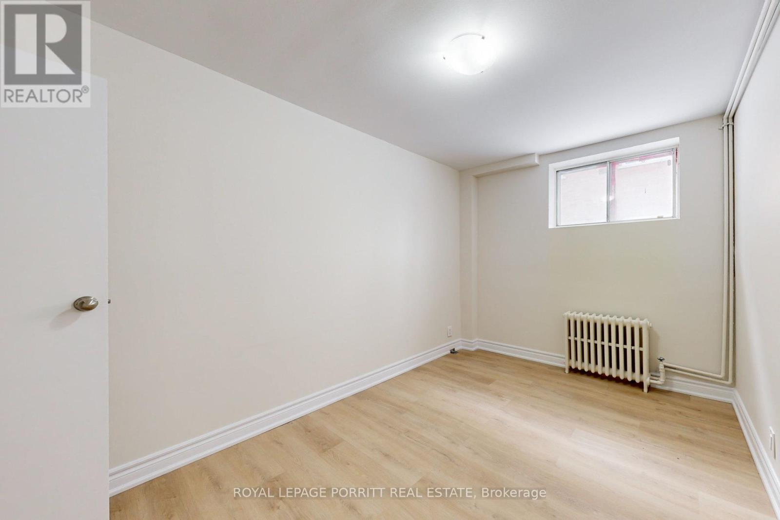 












LOWER - 6 THIRTY THIRD STREET

,
Toronto,




Ontario
M8W3G8

