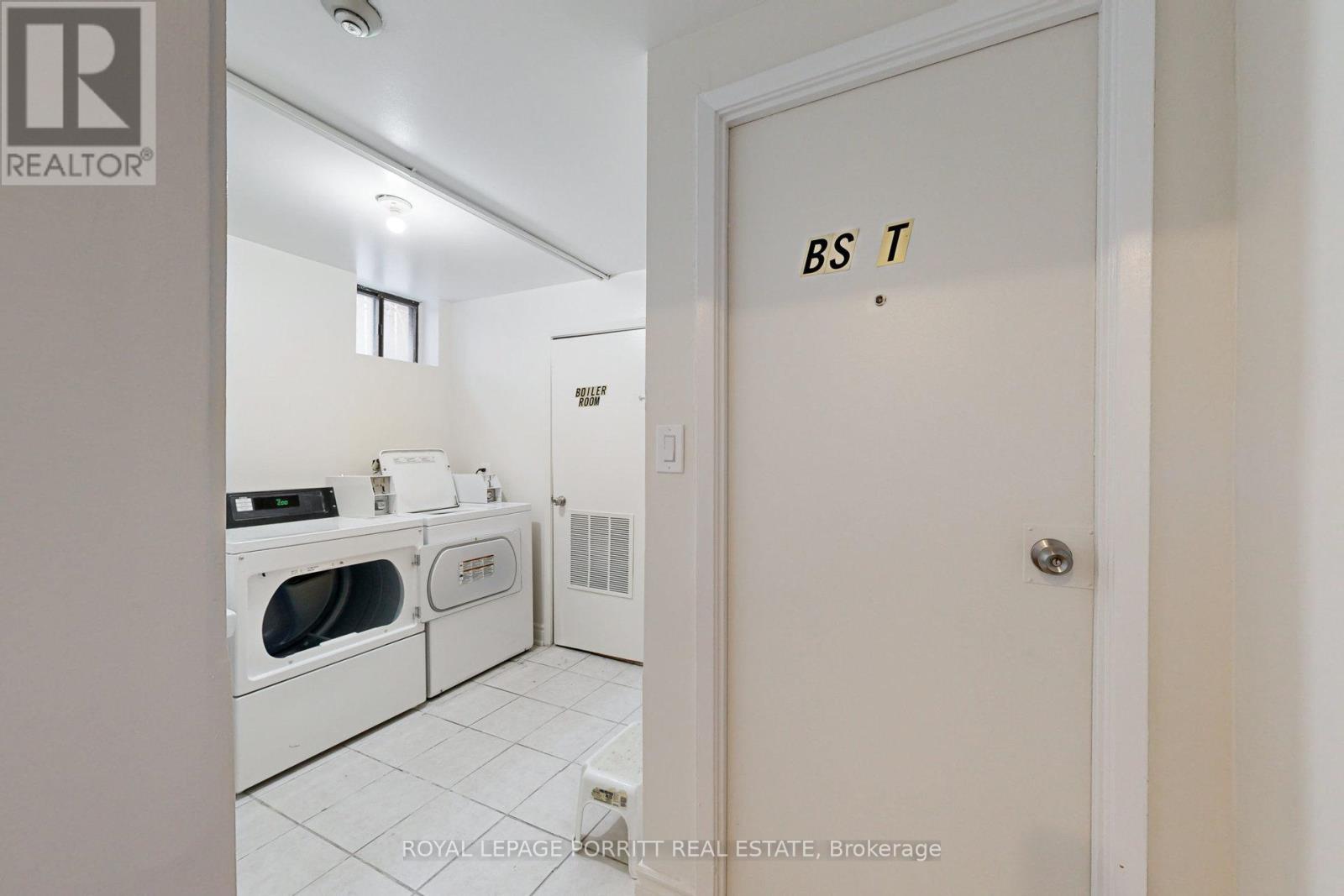












LOWER - 6 THIRTY THIRD STREET

,
Toronto,




Ontario
M8W3G8

