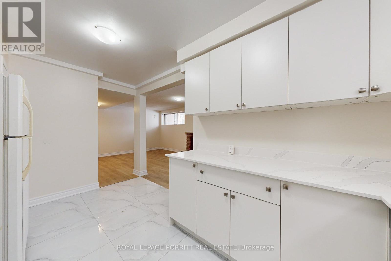 












LOWER - 6 THIRTY THIRD STREET

,
Toronto,




Ontario
M8W3G8

