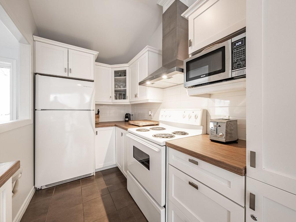 









131


Rue de Lévis

,
Bromont,




QC
J2L1R5

