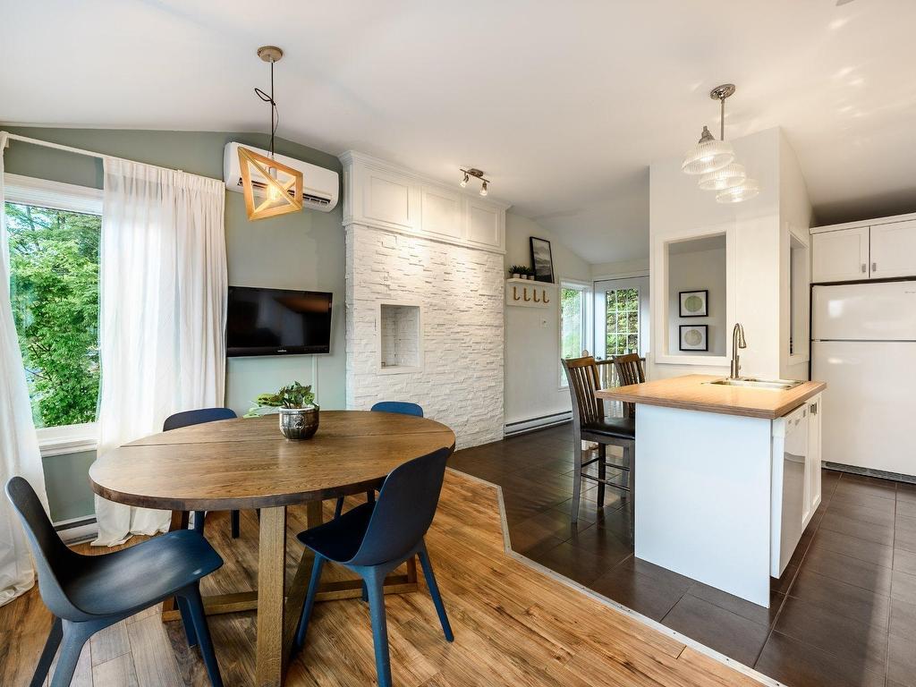 









131


Rue de Lévis

,
Bromont,




QC
J2L1R5

