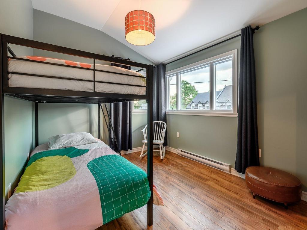 









131


Rue de Lévis

,
Bromont,




QC
J2L1R5

