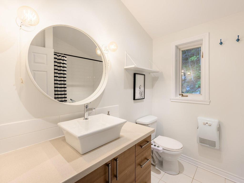 









131


Rue de Lévis

,
Bromont,




QC
J2L1R5

