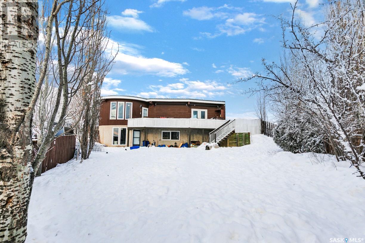 












335 Yukon AVENUE

,
Kerrobert,




Saskatchewan
S0L1R0

