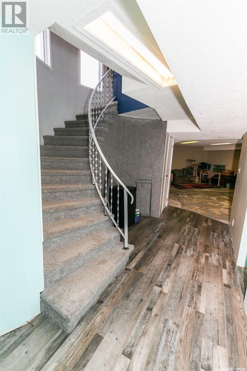 












335 Yukon AVENUE

,
Kerrobert,




Saskatchewan
S0L1R0

