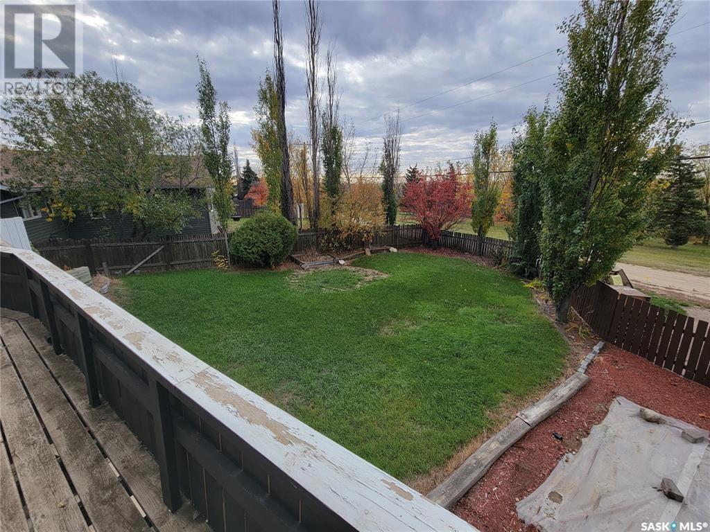 












335 Yukon AVENUE

,
Kerrobert,




Saskatchewan
S0L1R0

