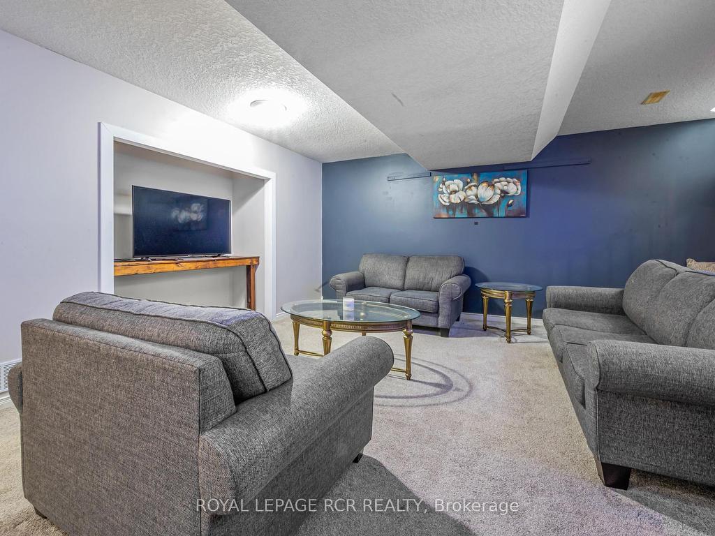 









71


Hunter

Road,
Orangeville,




ON
L9W 5C5

