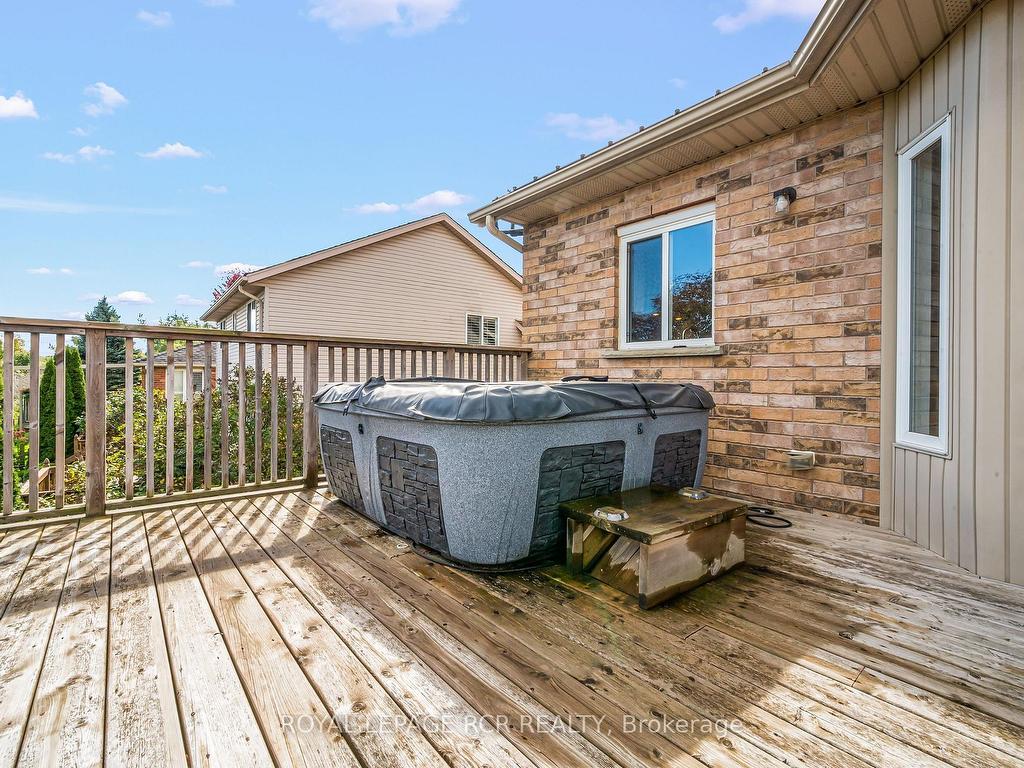 









71


Hunter

Road,
Orangeville,




ON
L9W 5C5

