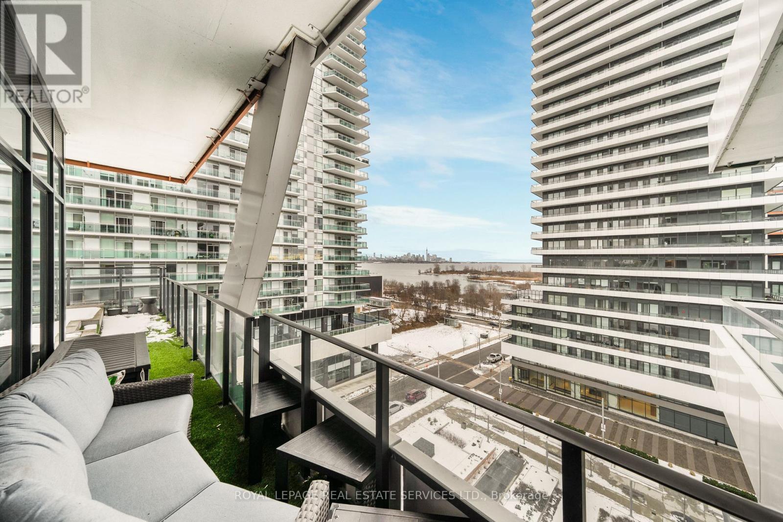 












711 - 30 SHORE BREEZE DRIVE

,
Toronto,




Ontario
M8V0J1

