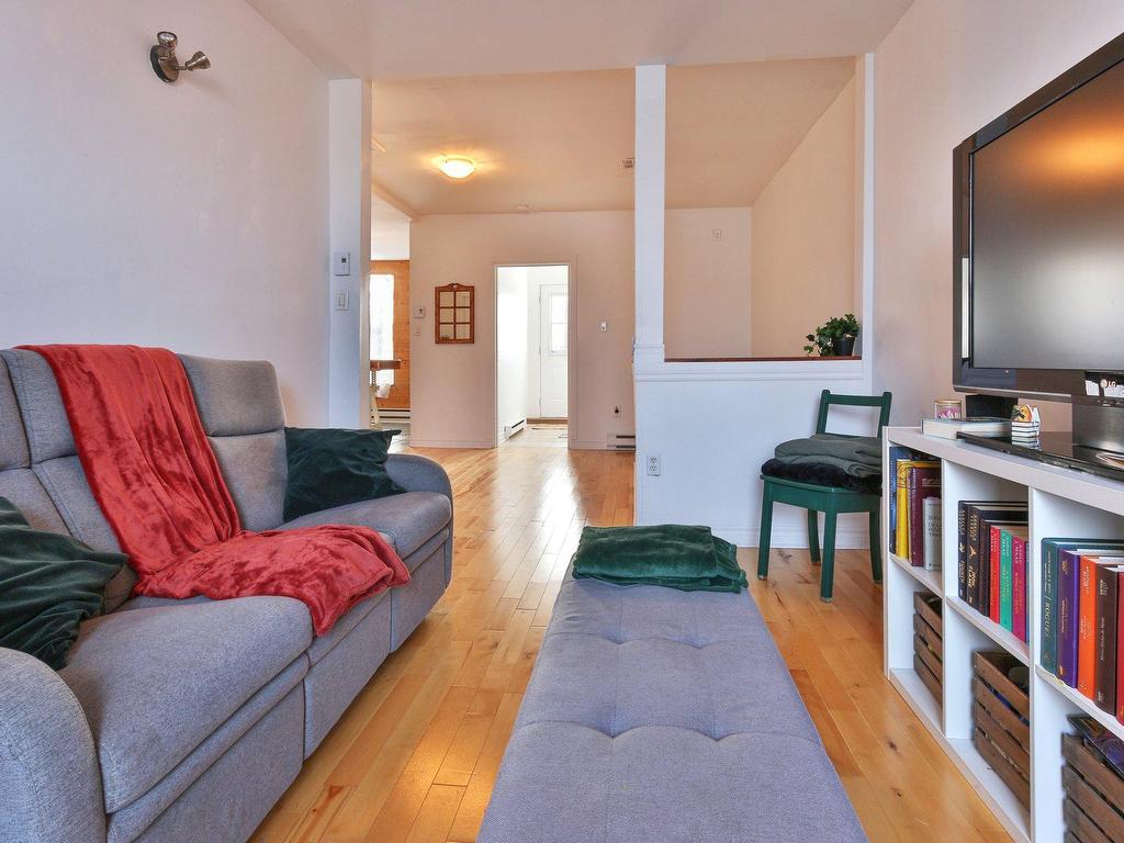 









136

 - 138


Rue Richelieu

,
Saint-Jean-sur-Richelieu,




QC
J3B6X4

