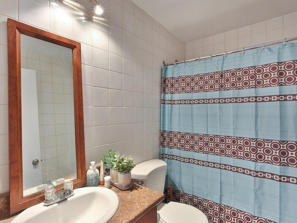 









136

 - 138


Rue Richelieu

,
Saint-Jean-sur-Richelieu,




QC
J3B6X4

