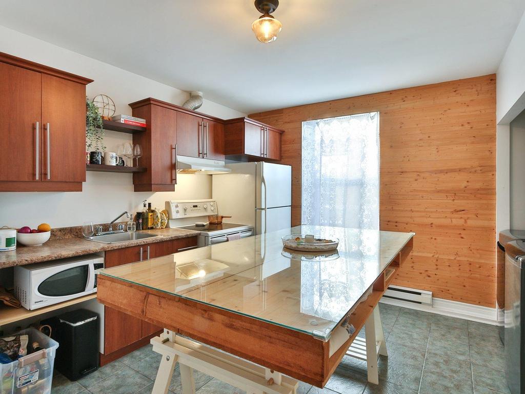 









136

 - 138


Rue Richelieu

,
Saint-Jean-sur-Richelieu,




QC
J3B6X4

