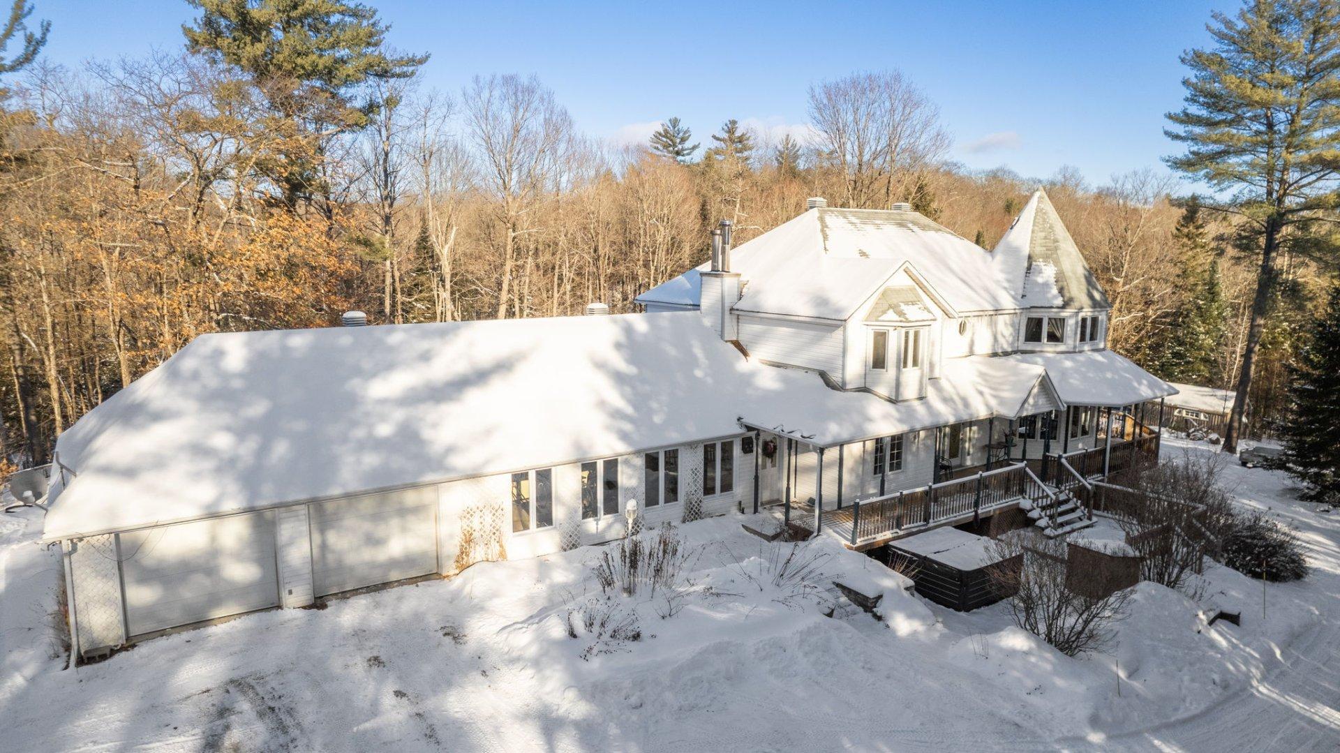









307Z


Ch. St-Joseph

,
Val-des-Monts,







QC
J8N7J1

