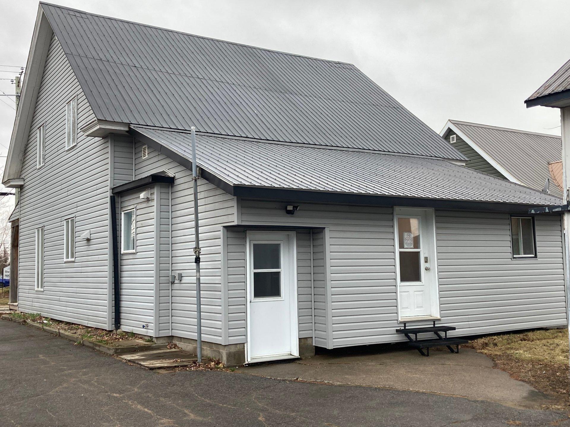 









8555

 - 8565


Boul. du Parc-Industriel

,
Bécancour,




QC
G9H3P1

