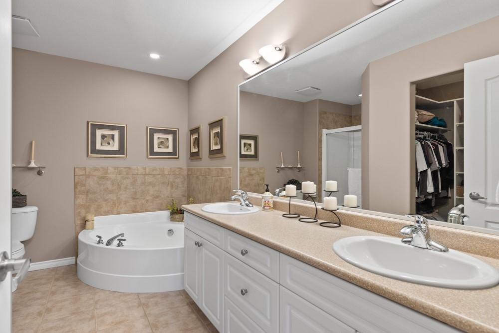 









3512


Ridge

Boulevard, 21,
West Kelowna,




BC
V4T 2X5

