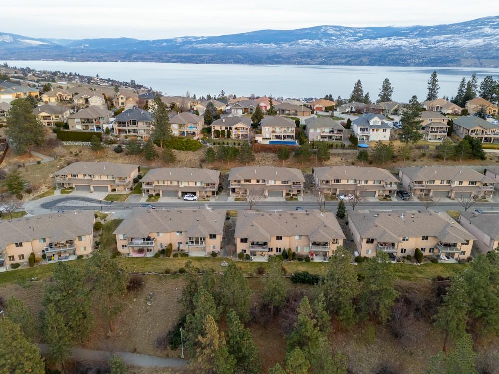 









3512


Ridge

Boulevard, 21,
West Kelowna,




BC
V4T 2X5

