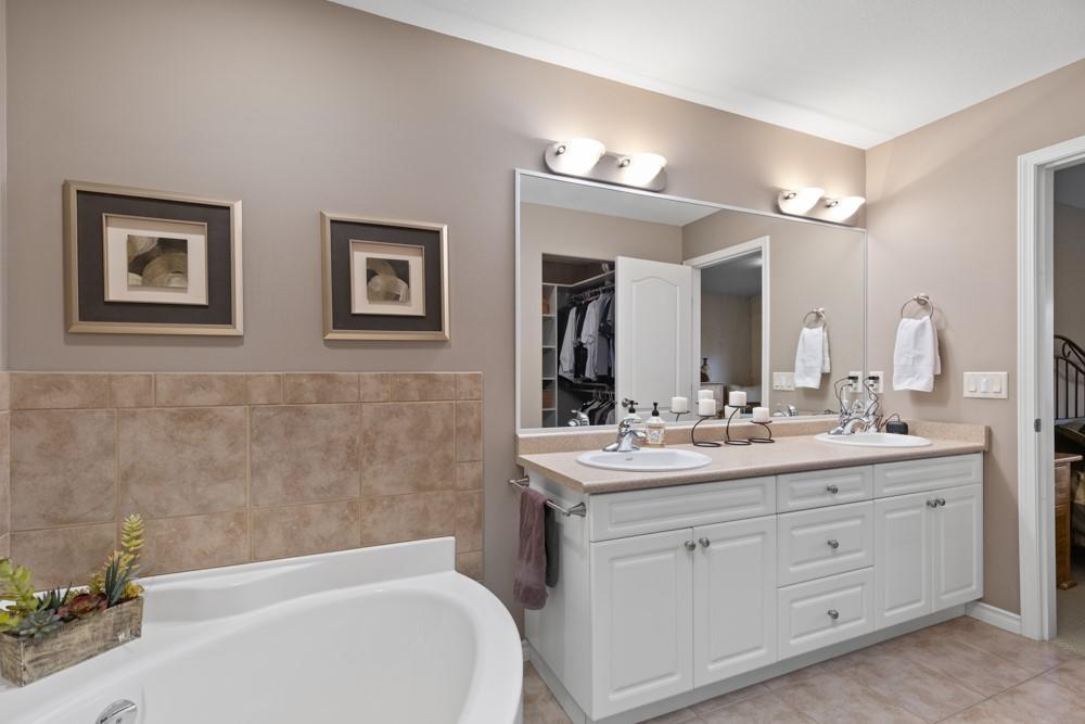 









3512


Ridge

Boulevard, 21,
West Kelowna,




BC
V4T 2X5

