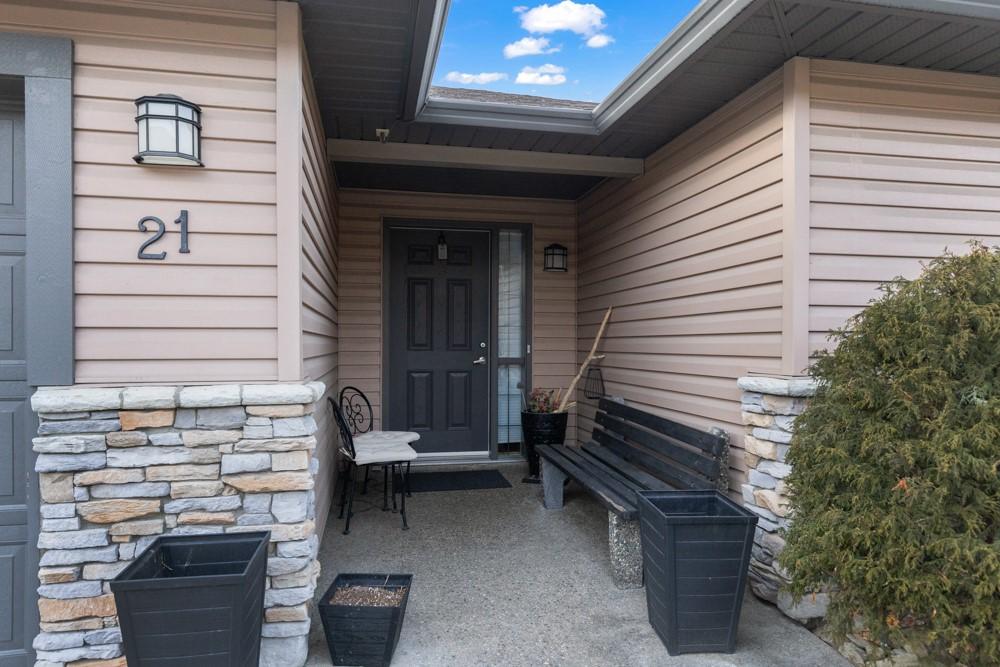 









3512


Ridge

Boulevard, 21,
West Kelowna,




BC
V4T 2X5

