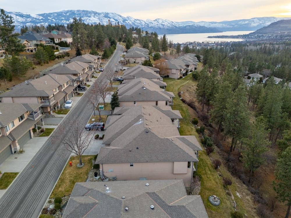 









3512


Ridge

Boulevard, 21,
West Kelowna,




BC
V4T 2X5

