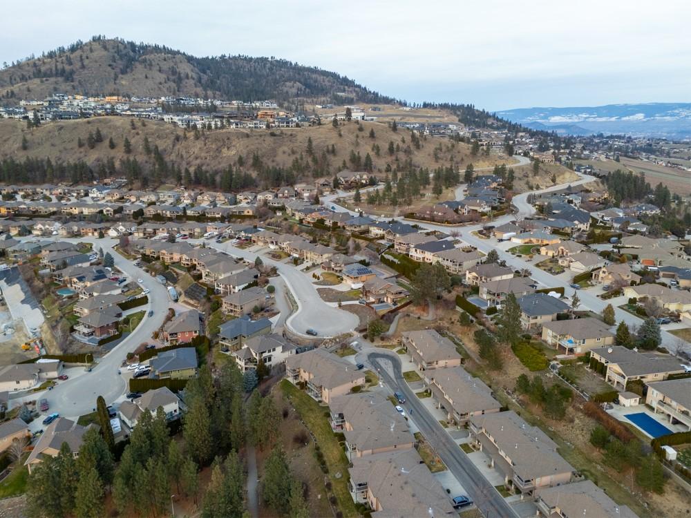 









3512


Ridge

Boulevard, 21,
West Kelowna,




BC
V4T 2X5

