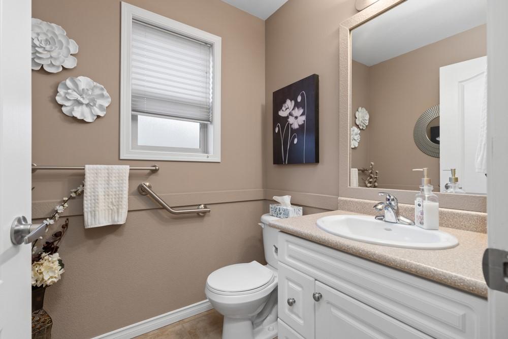 









3512


Ridge

Boulevard, 21,
West Kelowna,




BC
V4T 2X5

