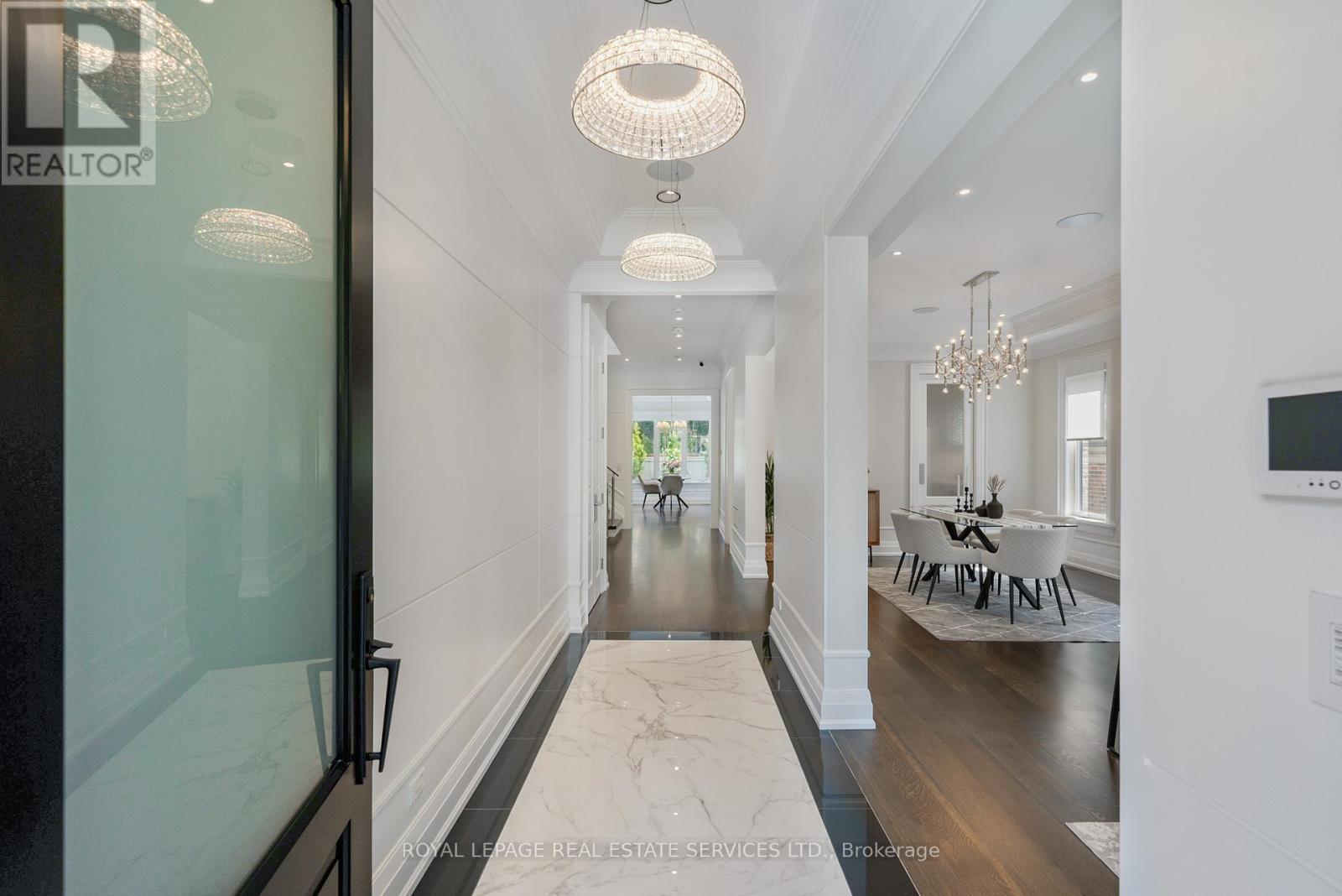 












83 KIMBARK BOULEVARD

,
Toronto,




Ontario
M5N2X9

