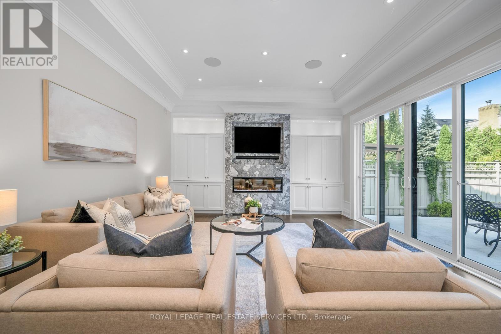 












83 KIMBARK BOULEVARD

,
Toronto,




Ontario
M5N2X9

