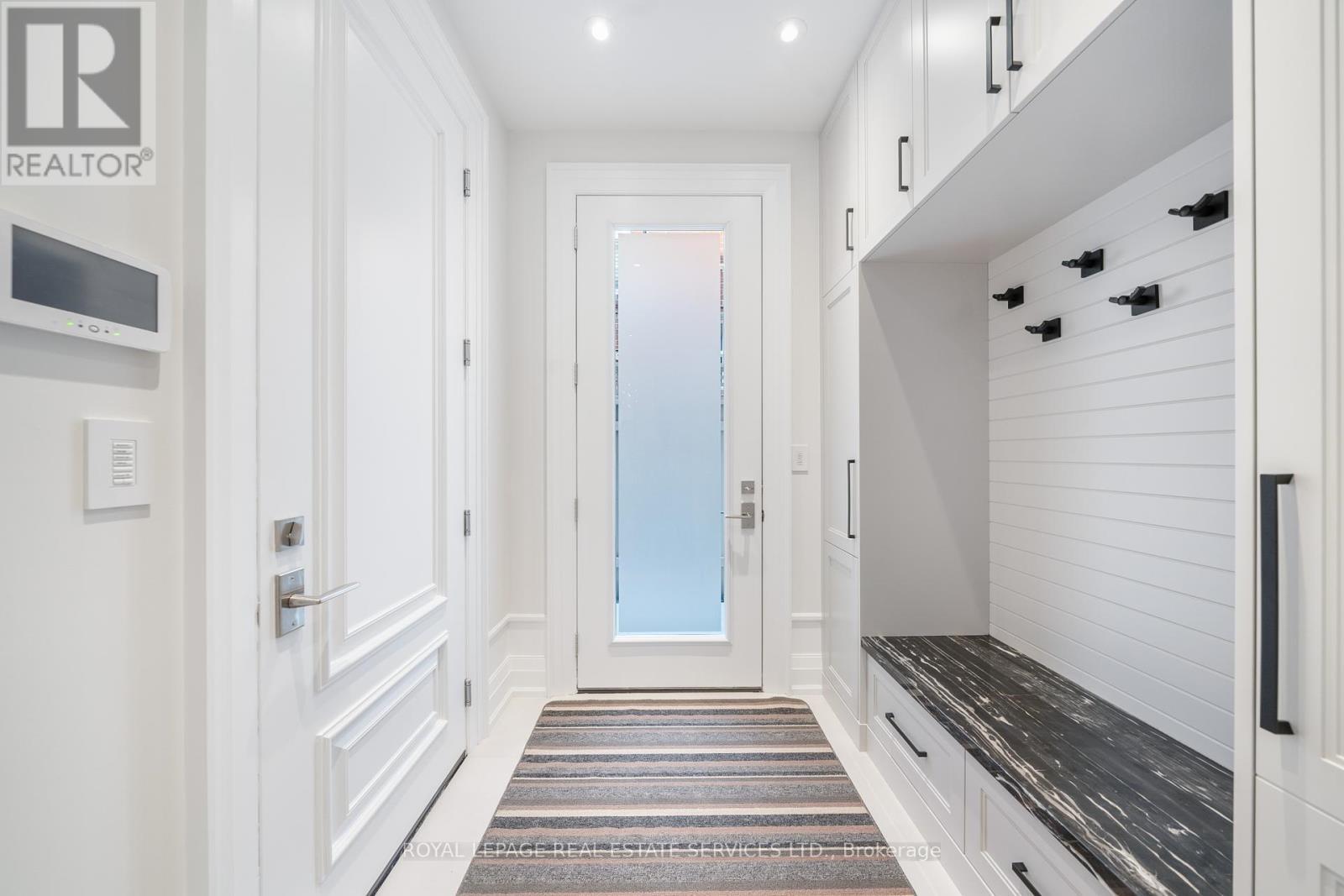 












83 KIMBARK BOULEVARD

,
Toronto,




Ontario
M5N2X9

