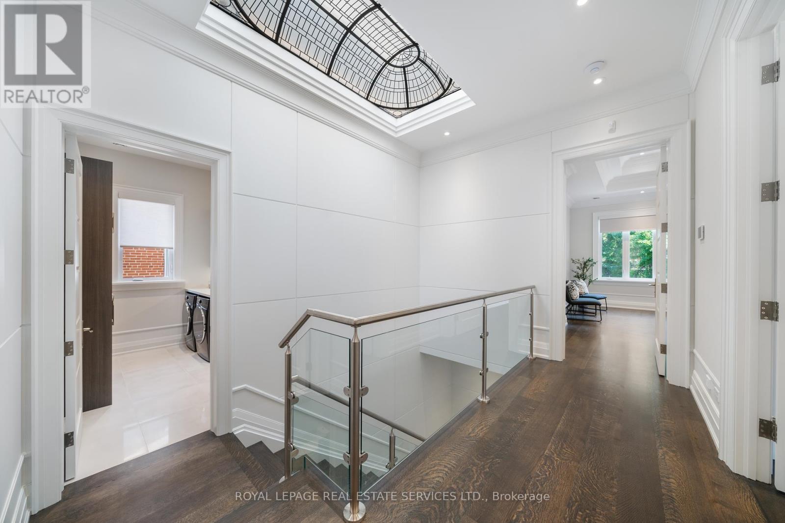 












83 KIMBARK BOULEVARD

,
Toronto,




Ontario
M5N2X9

