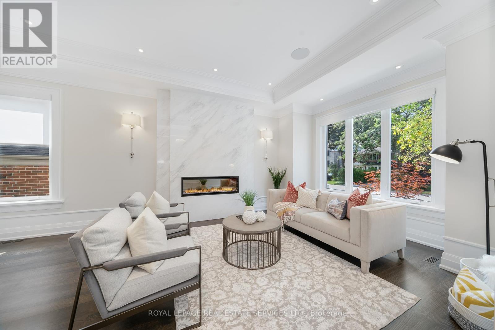 












83 KIMBARK BOULEVARD

,
Toronto,




Ontario
M5N2X9


