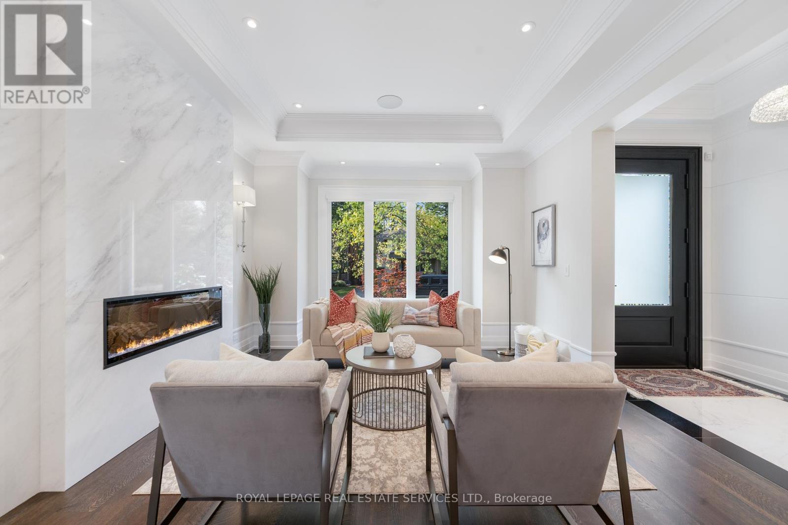 












83 KIMBARK BOULEVARD

,
Toronto,




Ontario
M5N2X9

