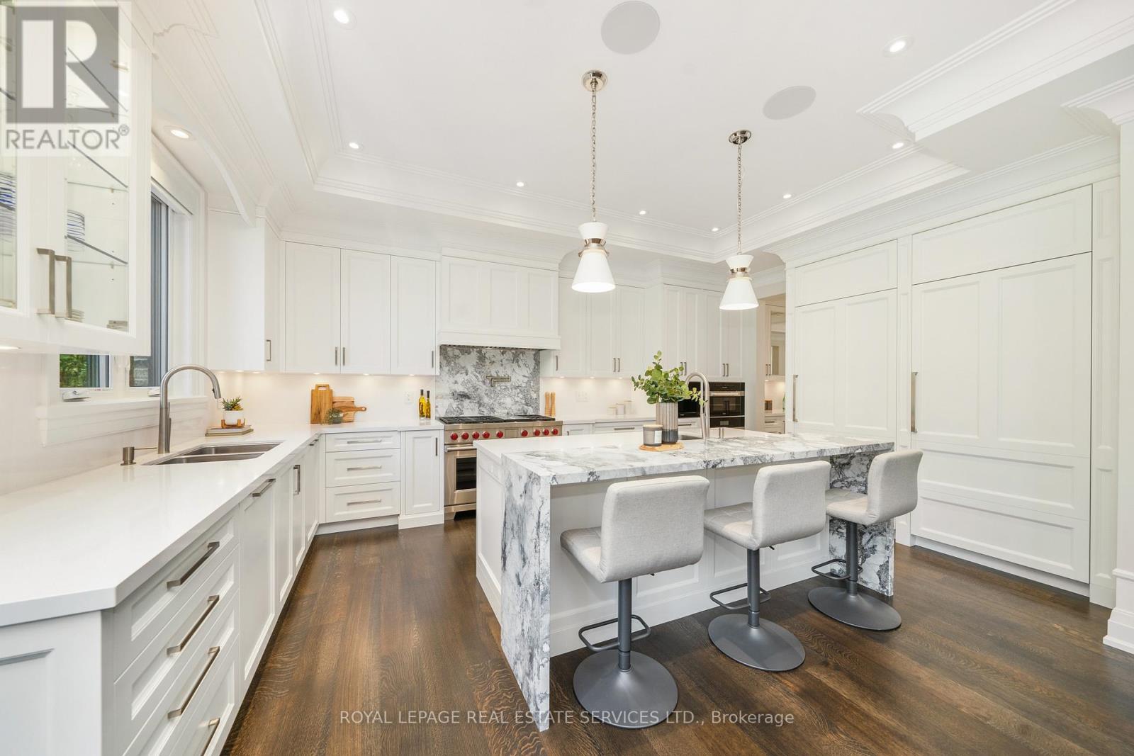 












83 KIMBARK BOULEVARD

,
Toronto,




Ontario
M5N2X9

