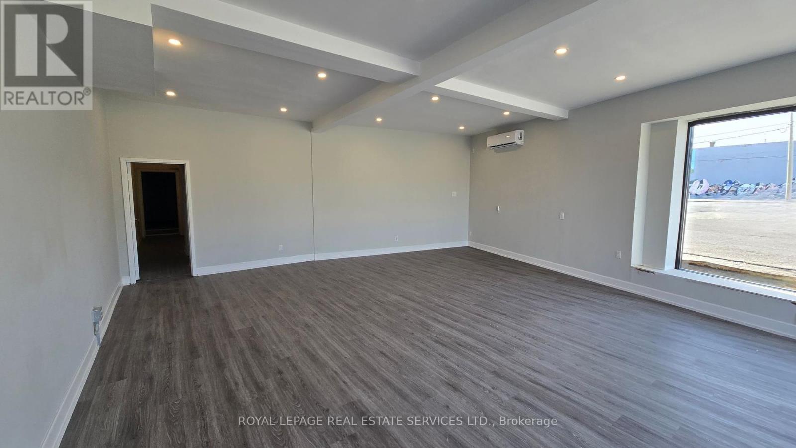 












B - 169 EAST MAIN STREET

,
Welland,




Ontario
L3B3W7

