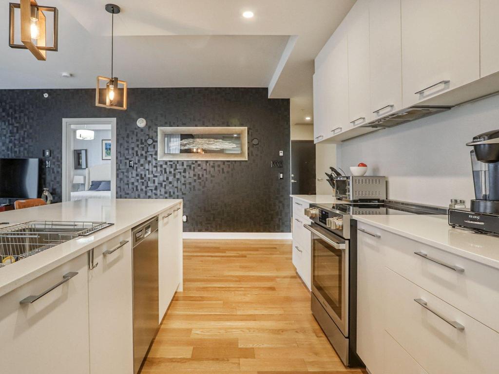 









3647


Av. Jean-Béraud

, 1407,
Laval (Chomedey),




QC
H7T0N4

