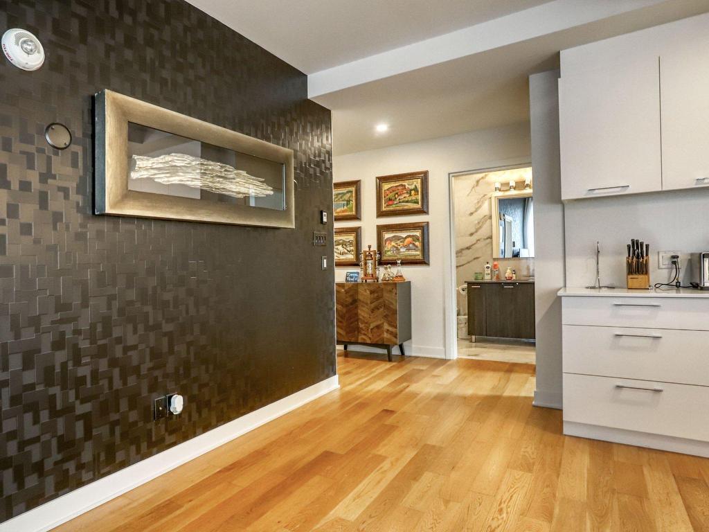 









3647


Av. Jean-Béraud

, 1407,
Laval (Chomedey),




QC
H7T0N4

