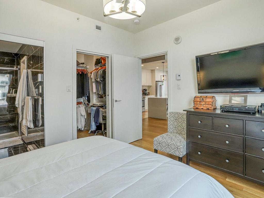 









3647


Av. Jean-Béraud

, 1407,
Laval (Chomedey),




QC
H7T0N4

