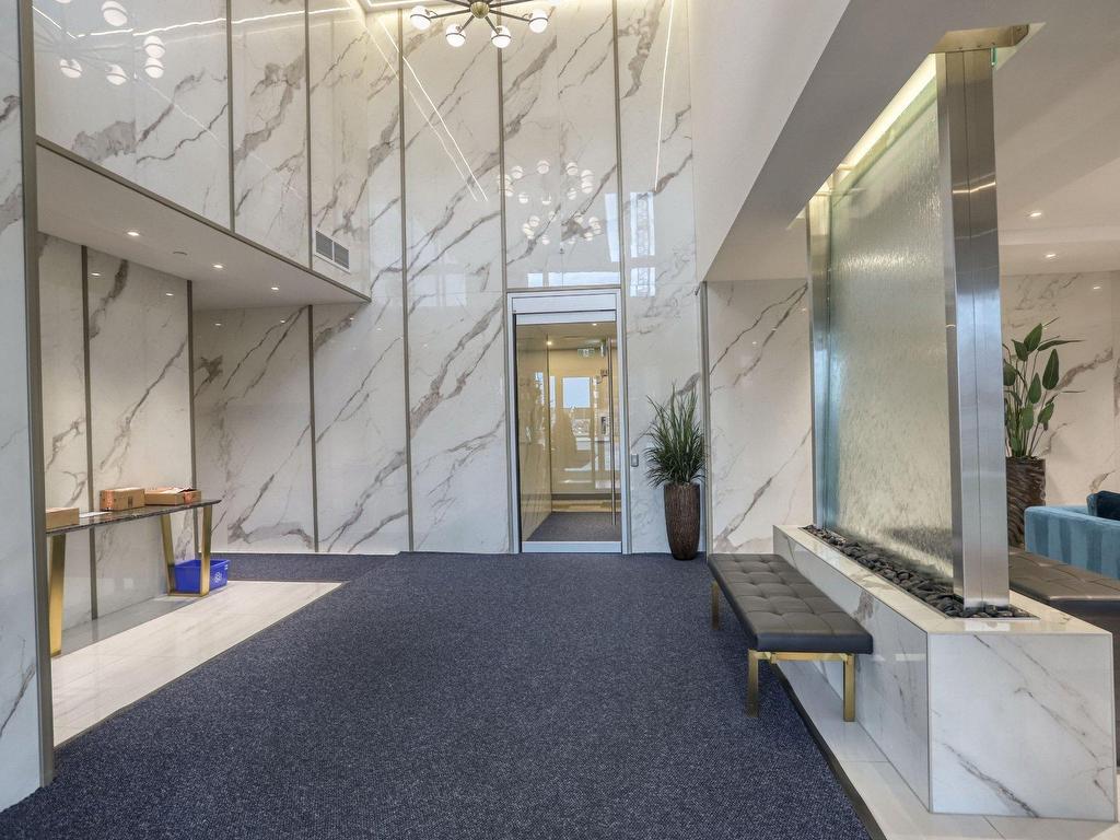 









3647


Av. Jean-Béraud

, 1407,
Laval (Chomedey),




QC
H7T0N4

