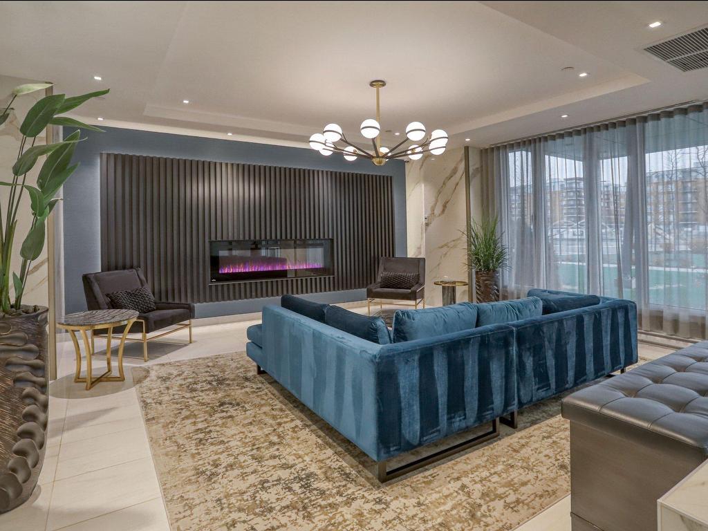 









3647


Av. Jean-Béraud

, 1407,
Laval (Chomedey),




QC
H7T0N4

