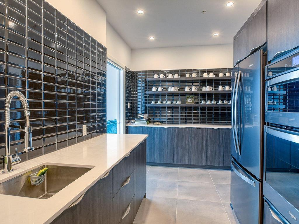









3647


Av. Jean-Béraud

, 1407,
Laval (Chomedey),




QC
H7T0N4

