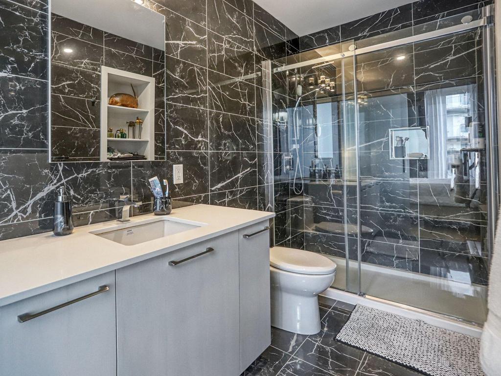 









3647


Av. Jean-Béraud

, 1407,
Laval (Chomedey),




QC
H7T0N4

