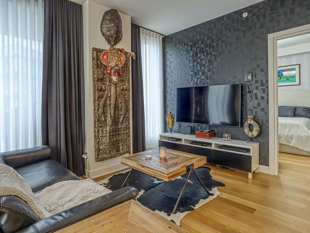 









3647


Av. Jean-Béraud

, 1407,
Laval (Chomedey),




QC
H7T0N4

