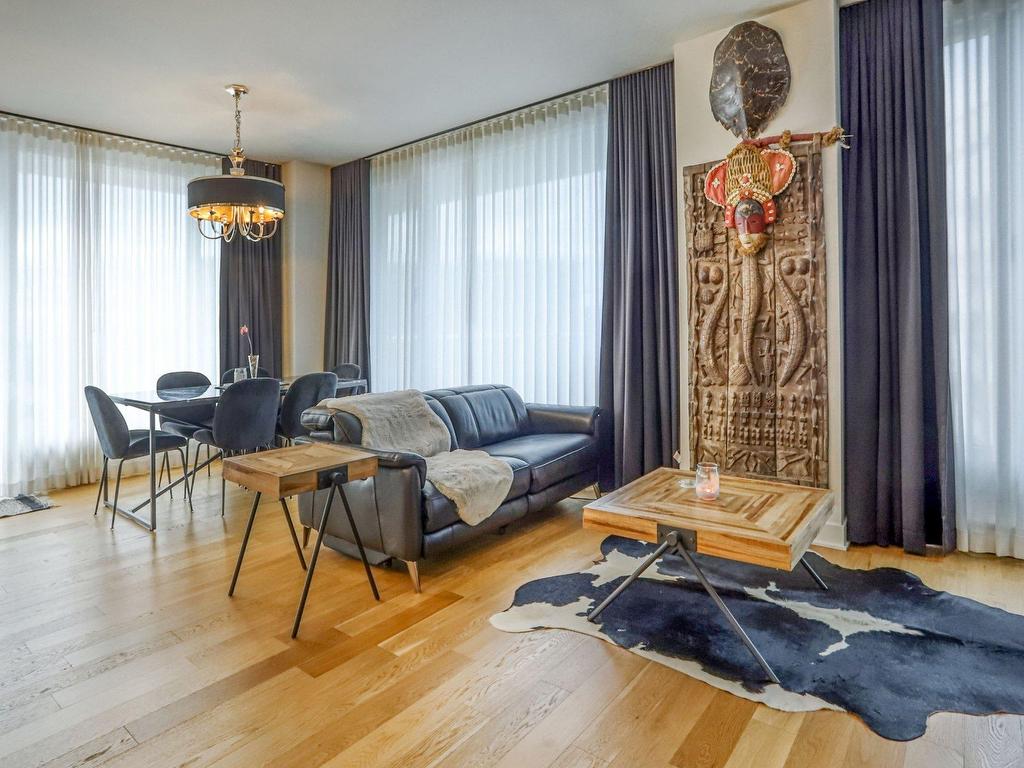 









3647


Av. Jean-Béraud

, 1407,
Laval (Chomedey),




QC
H7T0N4


