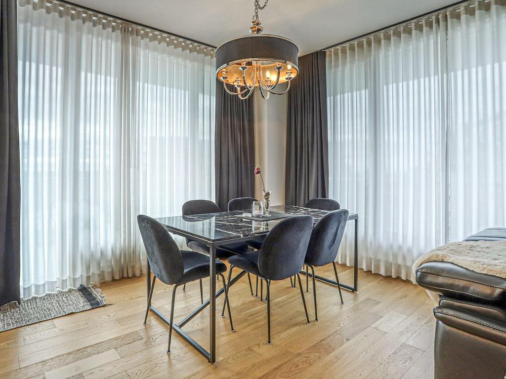 









3647


Av. Jean-Béraud

, 1407,
Laval (Chomedey),




QC
H7T0N4

