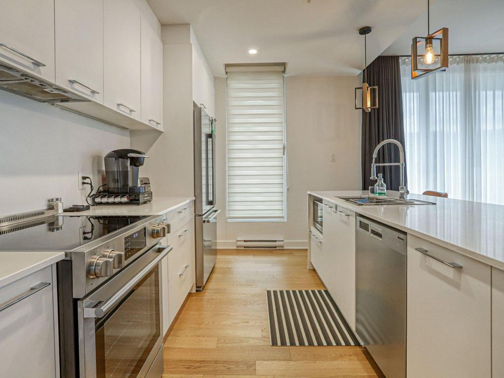 









3647


Av. Jean-Béraud

, 1407,
Laval (Chomedey),




QC
H7T0N4

